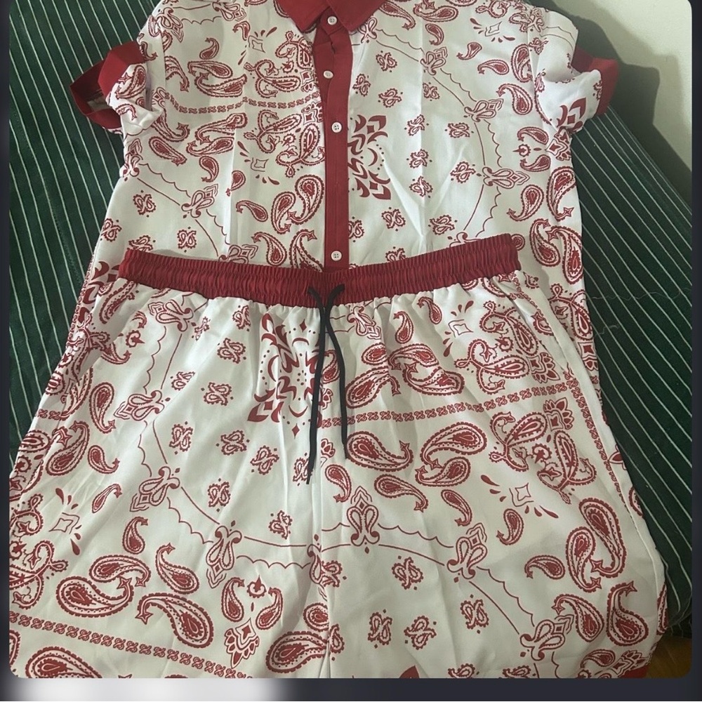 SHEIN Red and White Paisley Set - Picture 2 of 2